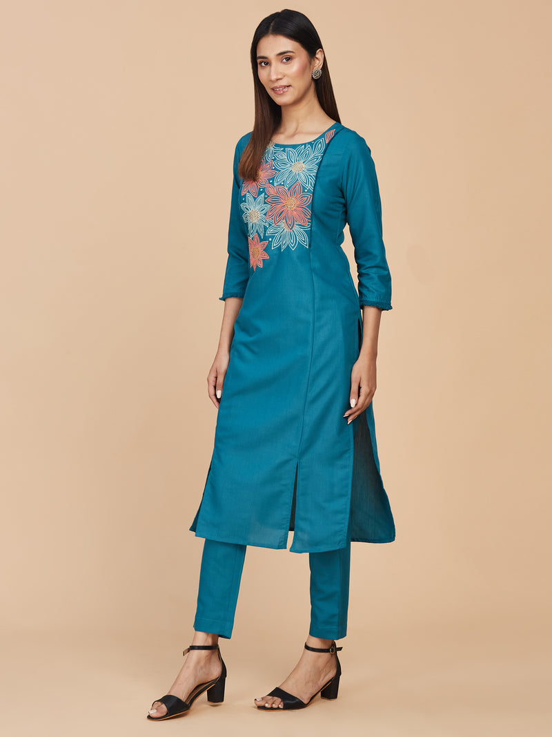 Blue Artistic Floral Embroidery Straight Cotton Kurta