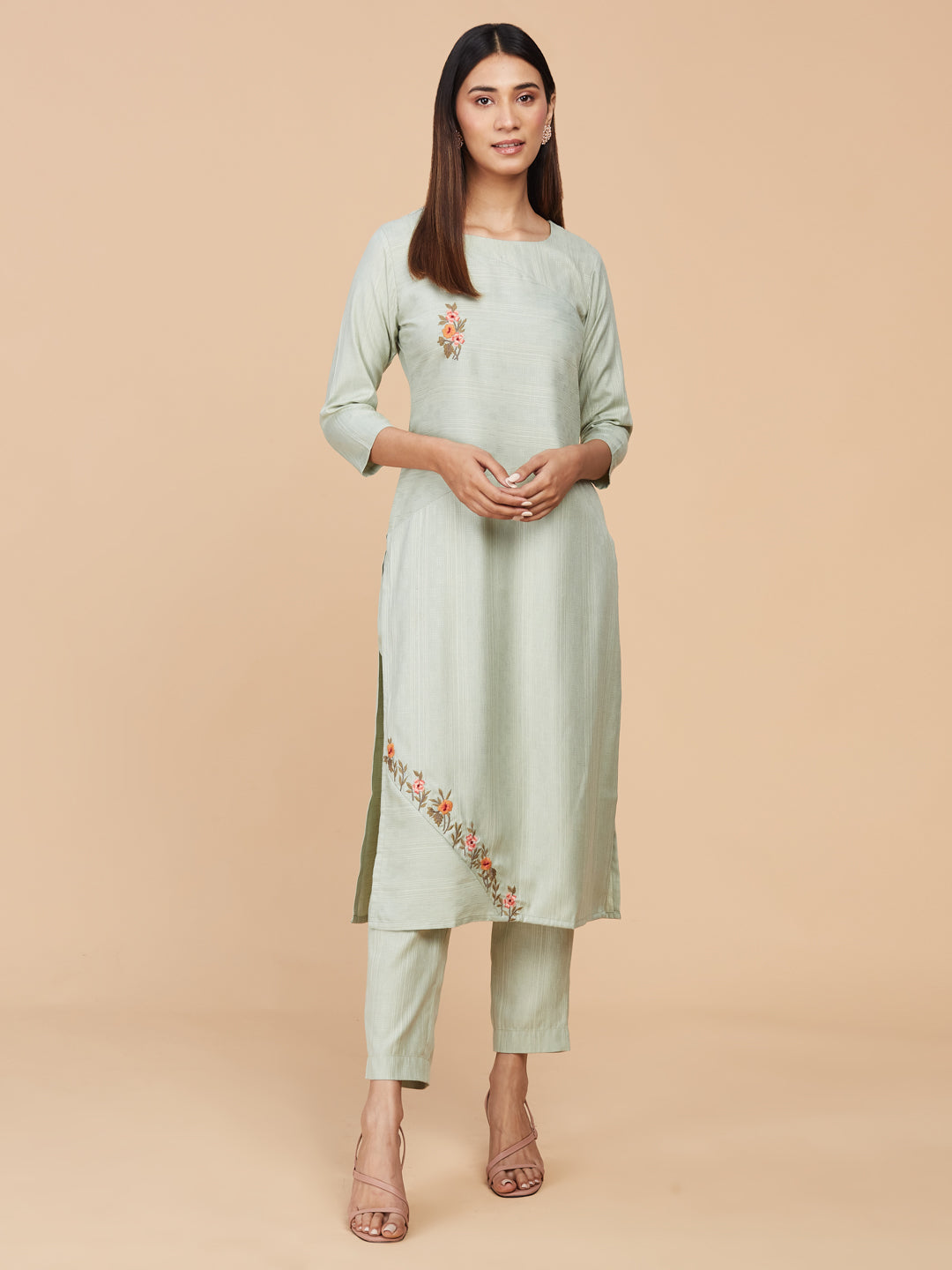 Pastel Green Hand Embroidered Straight Cotton Kurta – Laakhi